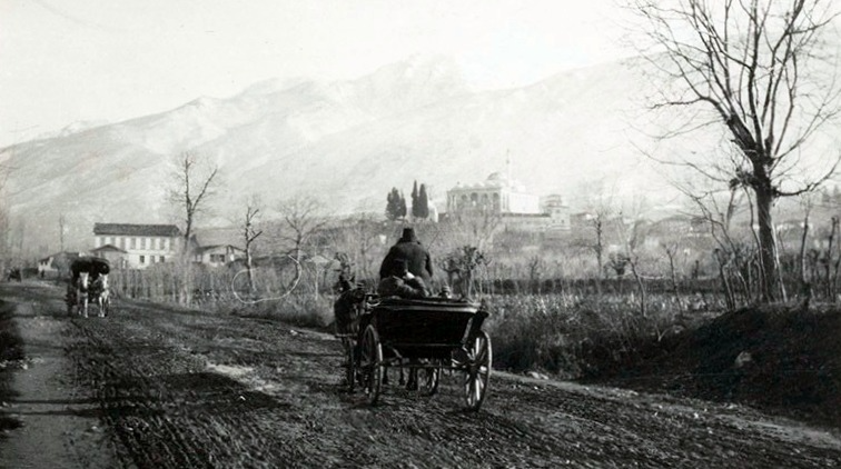 Ankara yolu ve Yıldırım camii civarı, 1902.